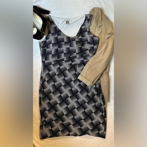 Anne Klein navy and tan knee length sleeveless dress. Size 12.